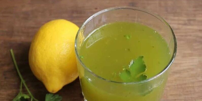 lemon cocktail kalawan peterseli pikeun leungitna beurat
